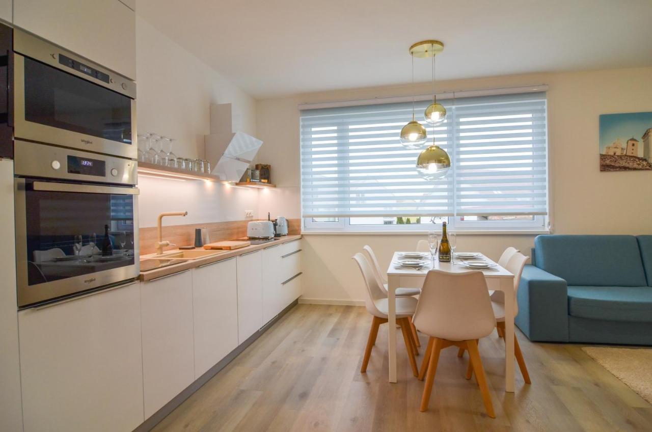 Apartman Astrid 4 미쿨로프 외부 사진