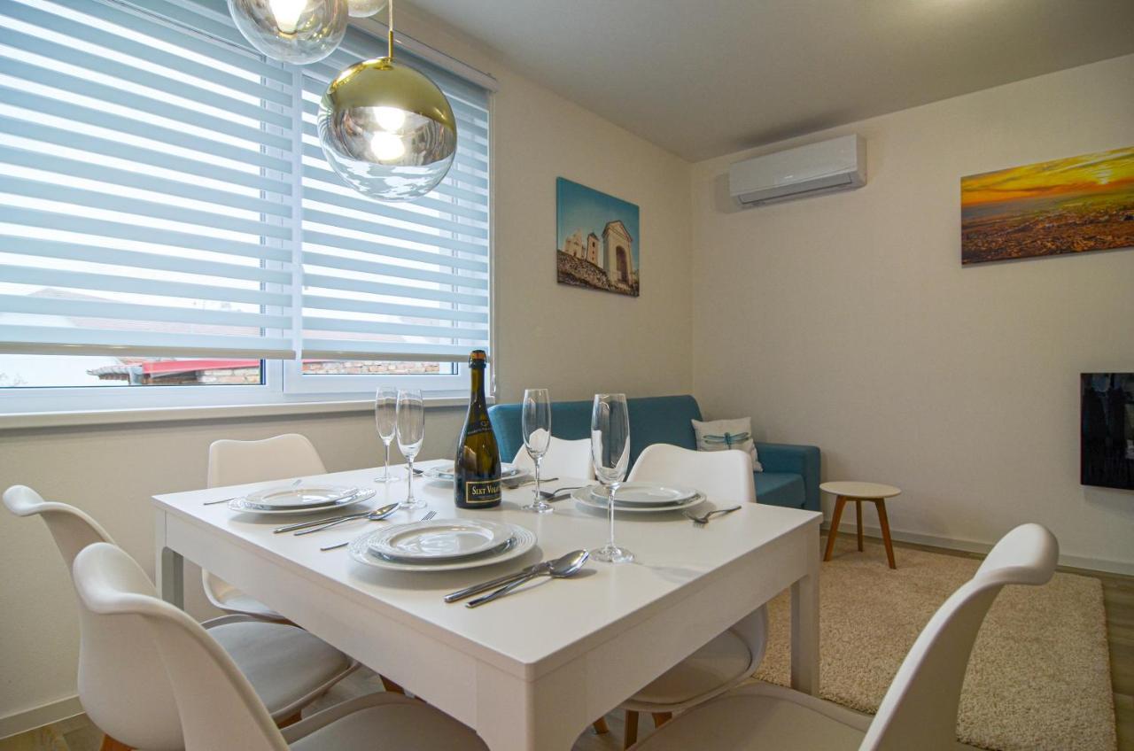 Apartman Astrid 4 미쿨로프 외부 사진
